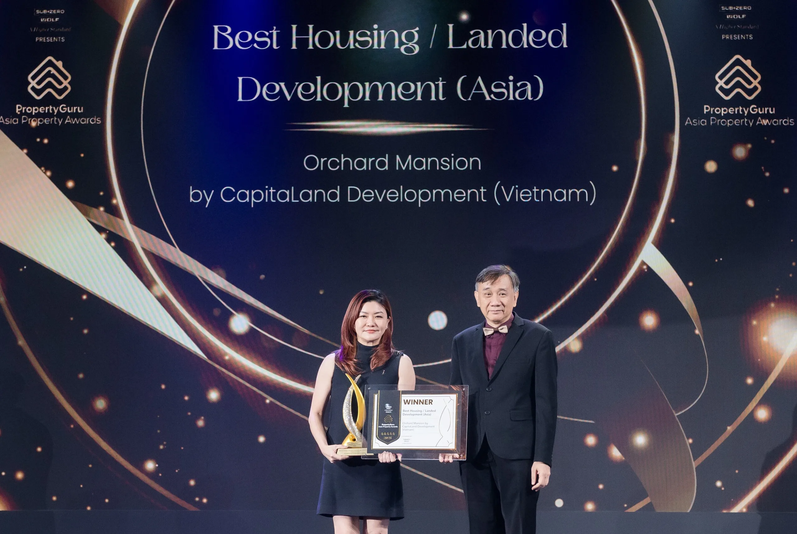 Đại diện dự án Orchard Mansion nhận giải Dự án nhà ở xuất sắc châu Á thuộc CapitaLand Development tại APA 2025